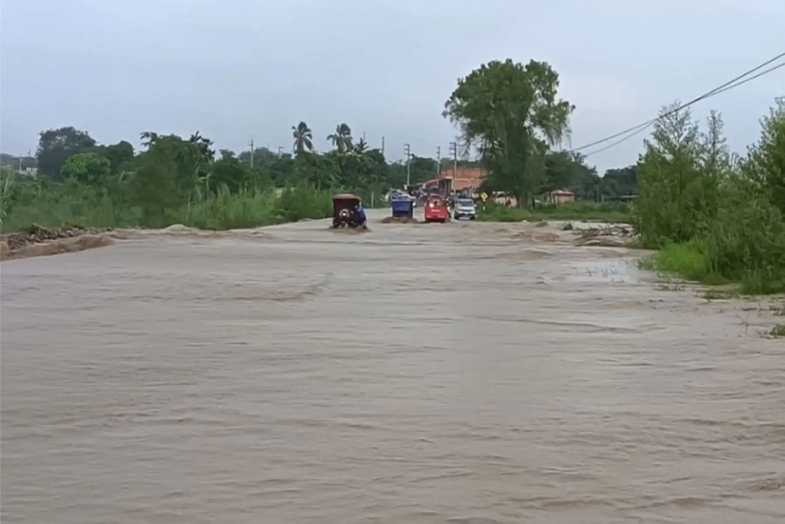 COER Lambayeque prohíbe cruzar ríos y quebradas debido a intensas lluvias