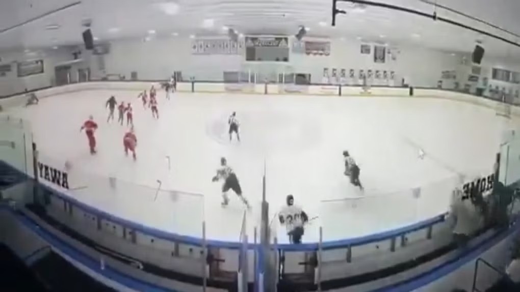 Tiroteo durante partido de hockey en EE.UU. deja tres muertos y varios heridos