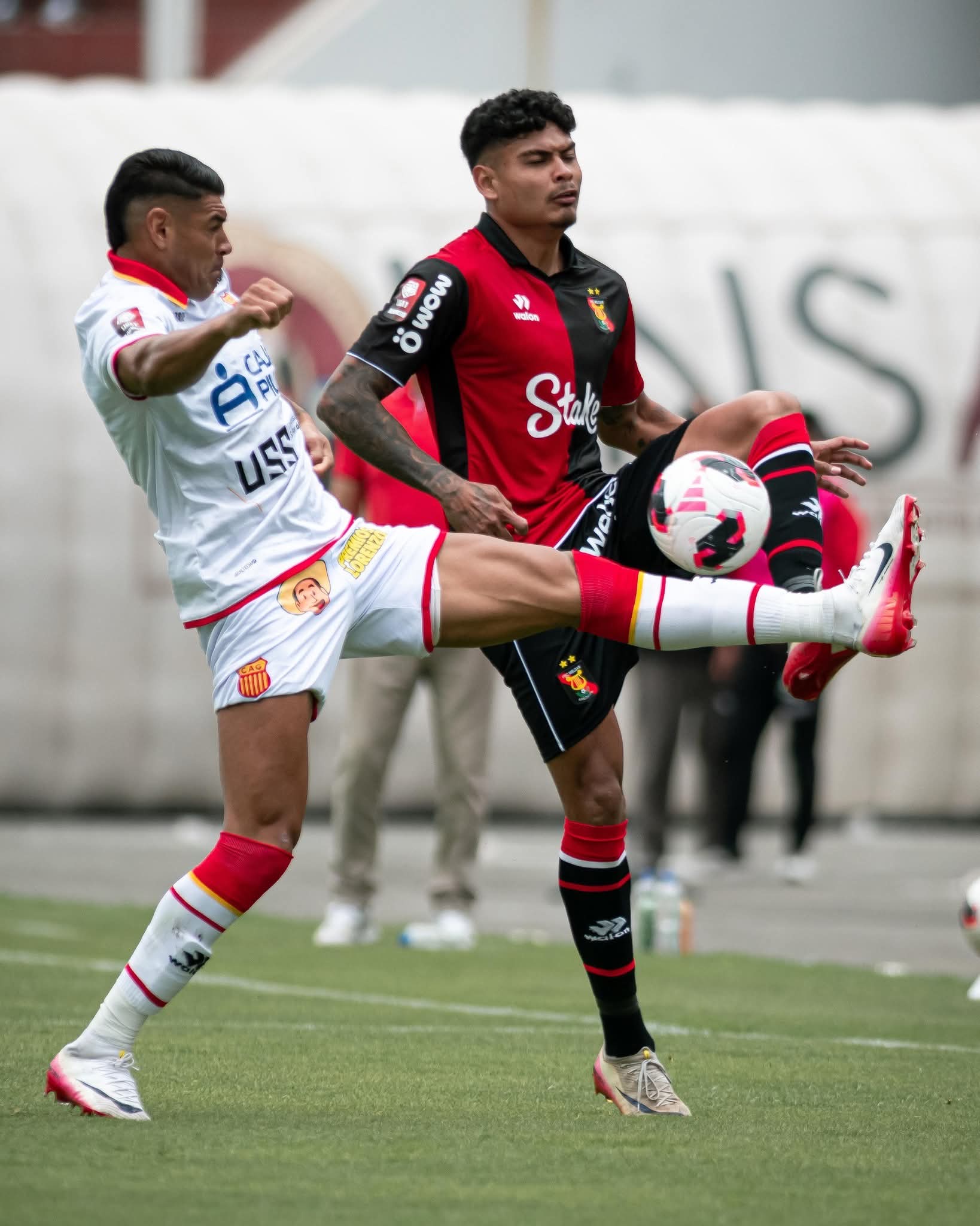 Grau comienza a mostrar mejoría al empatar con Melgar en Arequipa