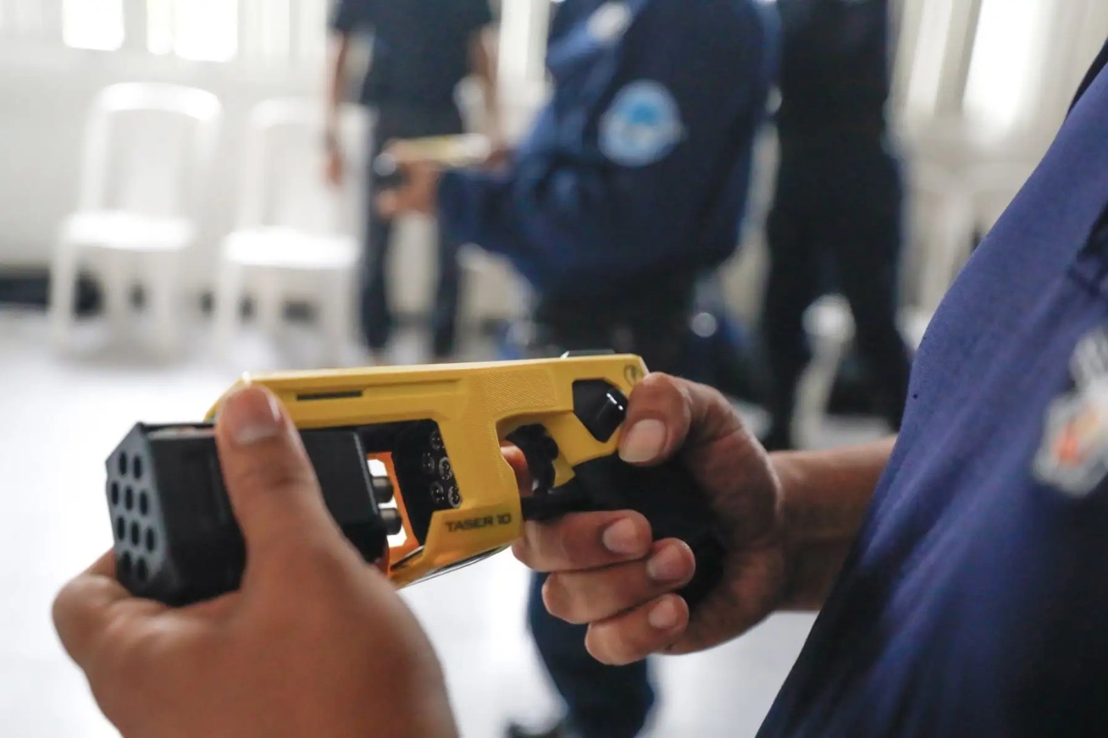 Municipalidad de Lima será la primera en adquirir pistolas eléctricas para el serenazgo