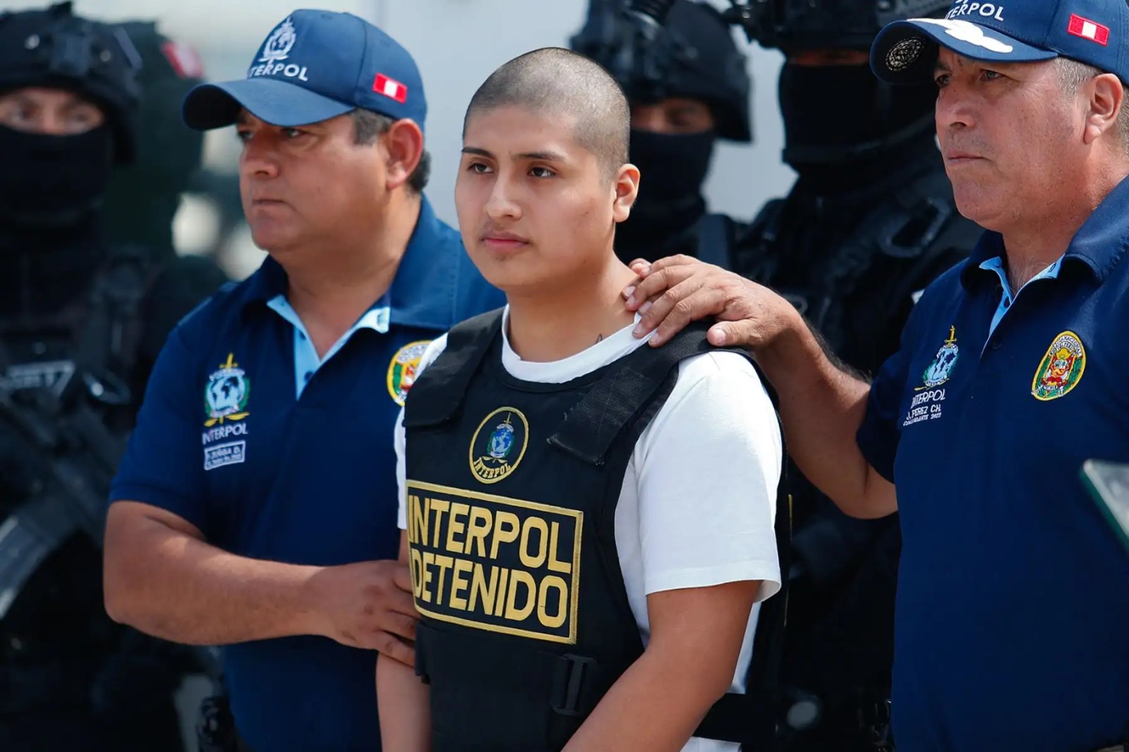 Llegó a la Argentina “Pequeño J”, el principal acusado por el triple crimen en Argentina