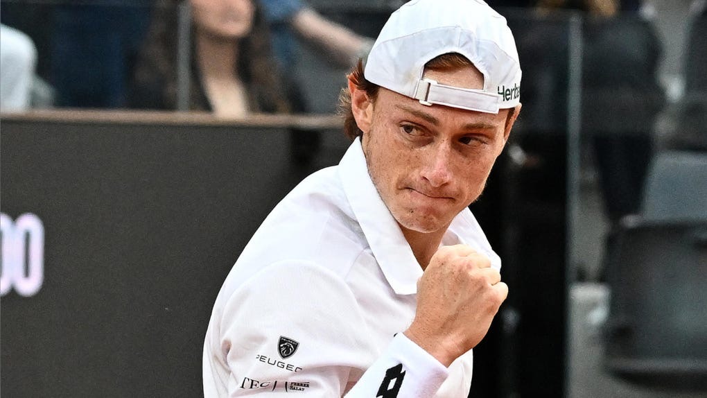 Buse sigue venciendo a tenistas top del mundo y avanza a semifinal en Hamburgo