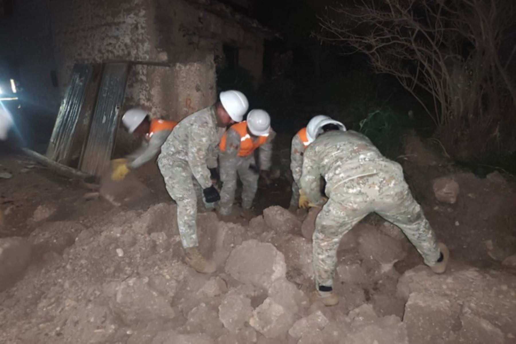 Fuerte sismo en Junín: Ejército apoya labores de búsqueda y rescate, seguridad y control
